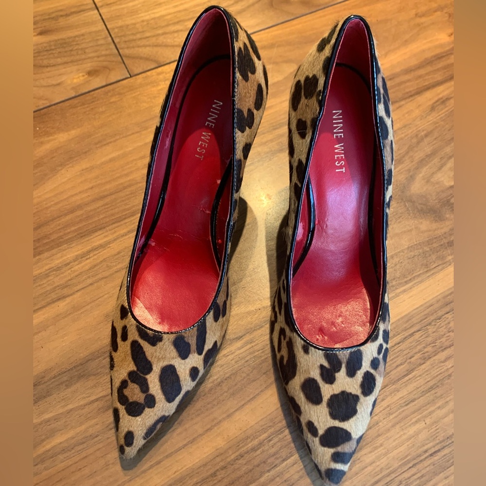 Nine West Animal Print Heels with Red Interior,EUC, sz 8.5, leather upper, pump